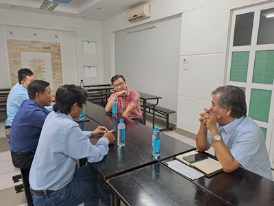 Khoa Công nghệ: Họp thường lệ trao đổi thông tin cùng giảng viên ngành Công nghệ thông tin và Công nghệ kỹ thuật xây dựng