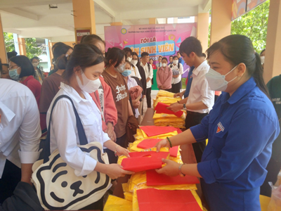 Sôi nổi không khí ngày đầu tiên của tuần sinh hoạt công dân tân sinh viên khoá 2023