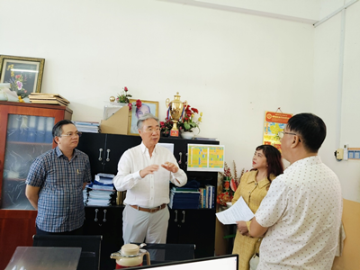 Chào mừng ông JUNG KEUN KIM đến tham quan tại DLA