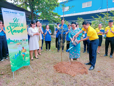 Nam A Bank vì tương lai Xanh với Chương trình Phủ xanh trường học