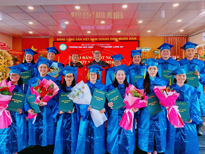 Trường DLA: Tổ chức thành công Lễ trao bằng tốt nghiệp đợt 1 năm 2024