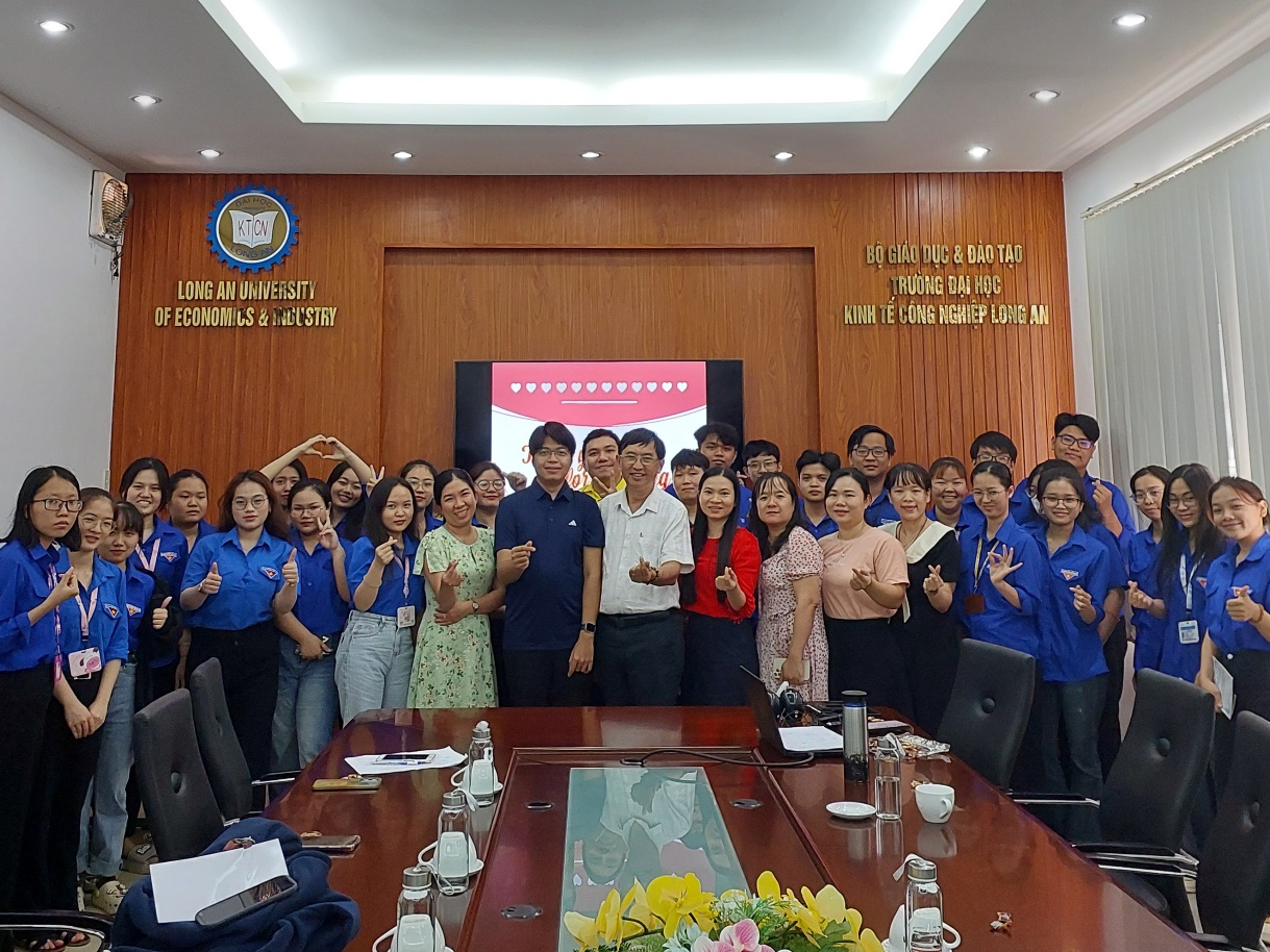 Chào mừng bạn Khaing Myae đến tham quan tại DLA