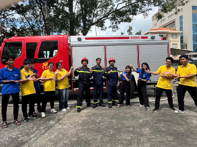 Đoàn viên Trường Đại học Kinh tế Công nghiệp Long An 