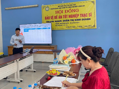 Bảo vệ Đề án tốt nghiệp thạc sĩ chuyên ngành Quản trị kinh doanh