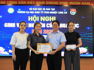 SINH VIÊN NGHIÊN CỨU KHOA HỌC: “Trải nghiệm và tinh thần học hỏi”